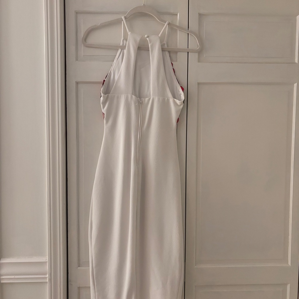 White Dress with Red Floral Accents - Picture 2 of 3
